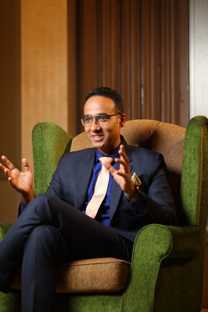 Read the brief Journey of Jitesh Manwani a well-known Business Coach, Public Speaker, and Reputed Entrepreneur