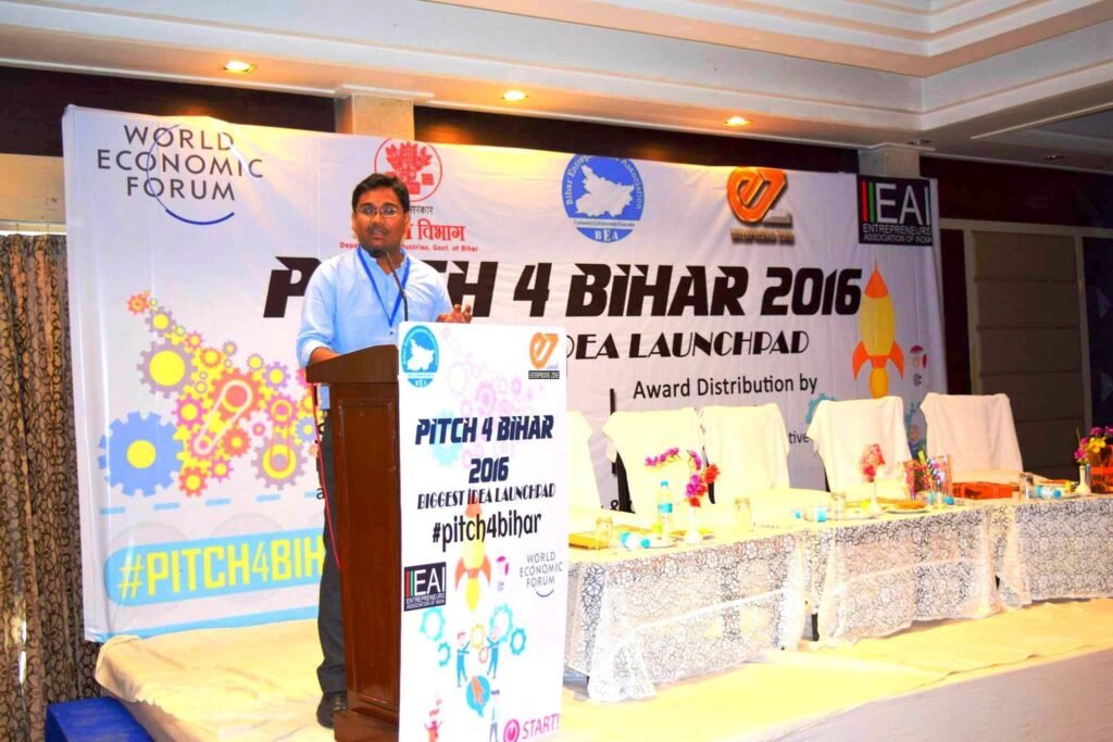 Dheeraj Kumar speaking at Pitch 4 Bihar 2016
