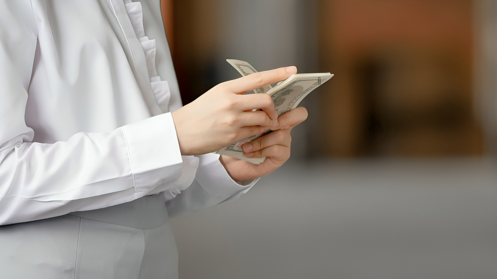 Women investment shift India